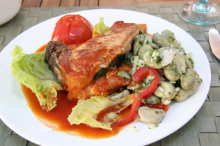 Quick pork chops with sage